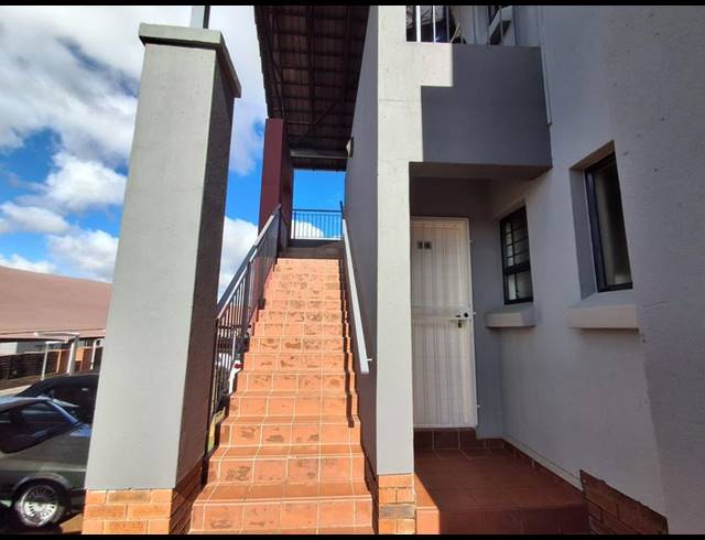 2 BEDROOM TOWNHOUSE FOR SALE IN GLENANDA